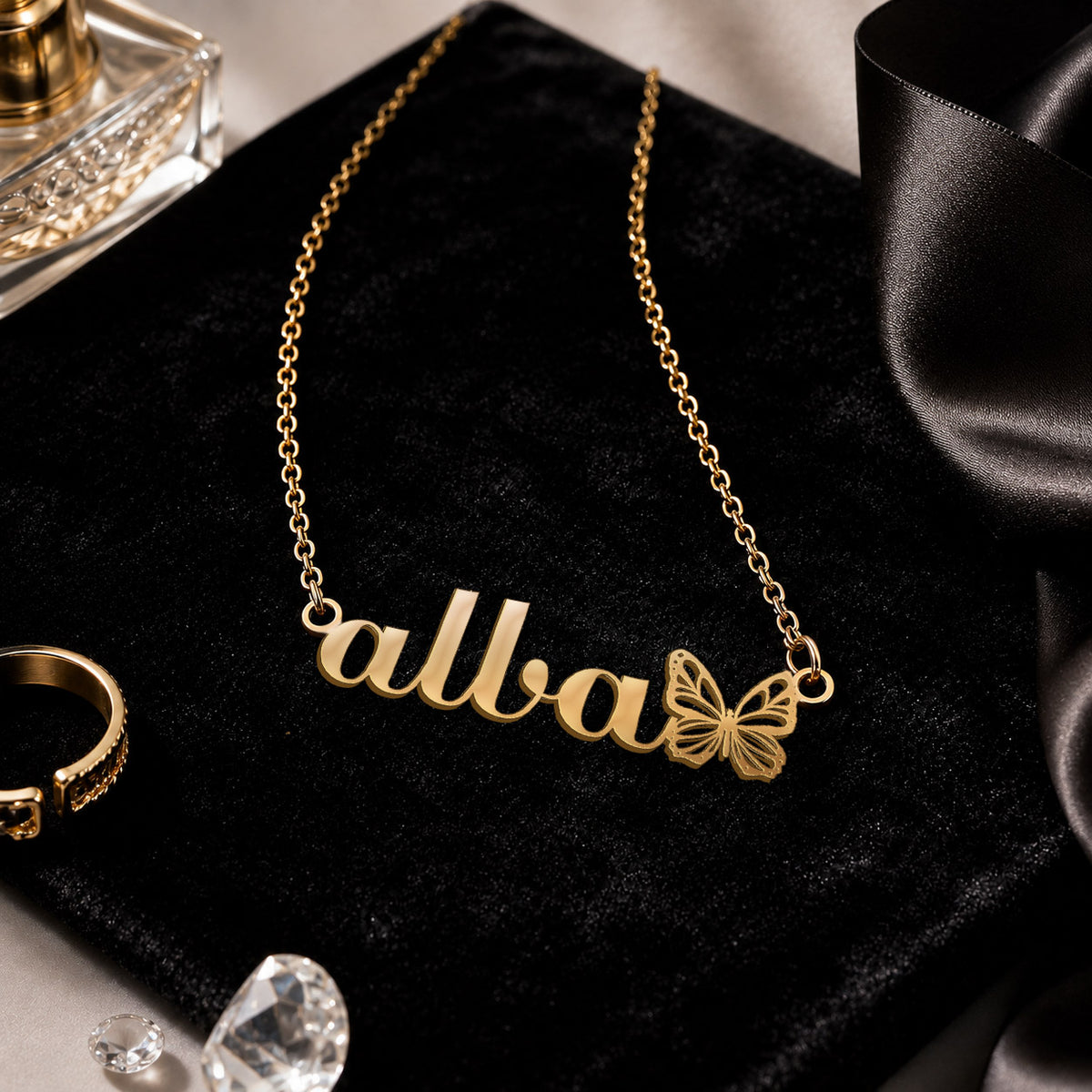 ALBA The Classic Personalized Name Necklace