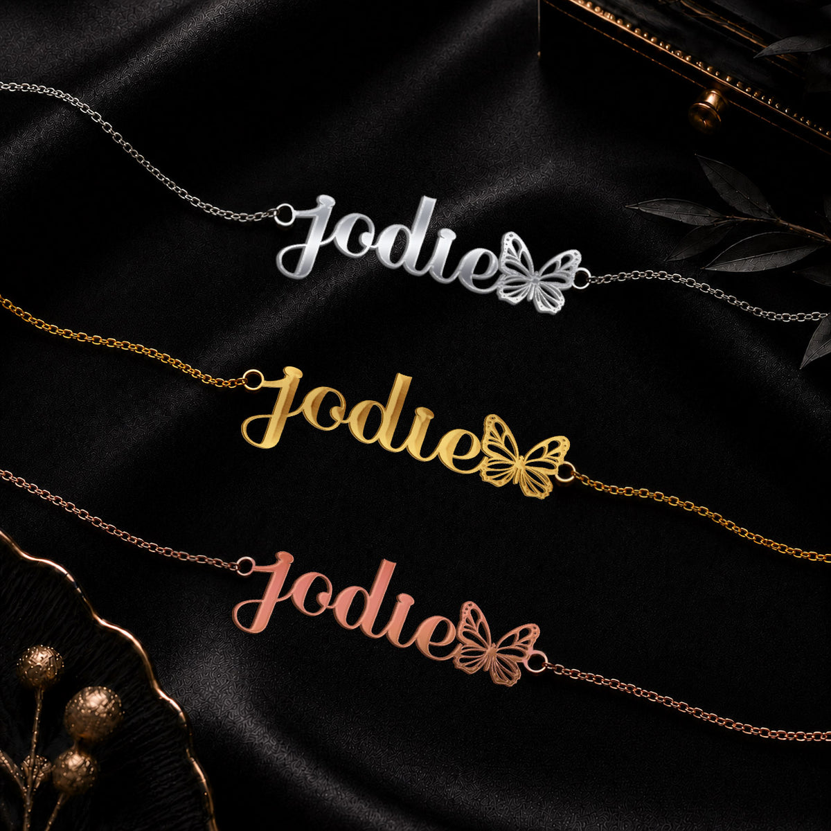 JODIE The Classic Personalized Name Necklace