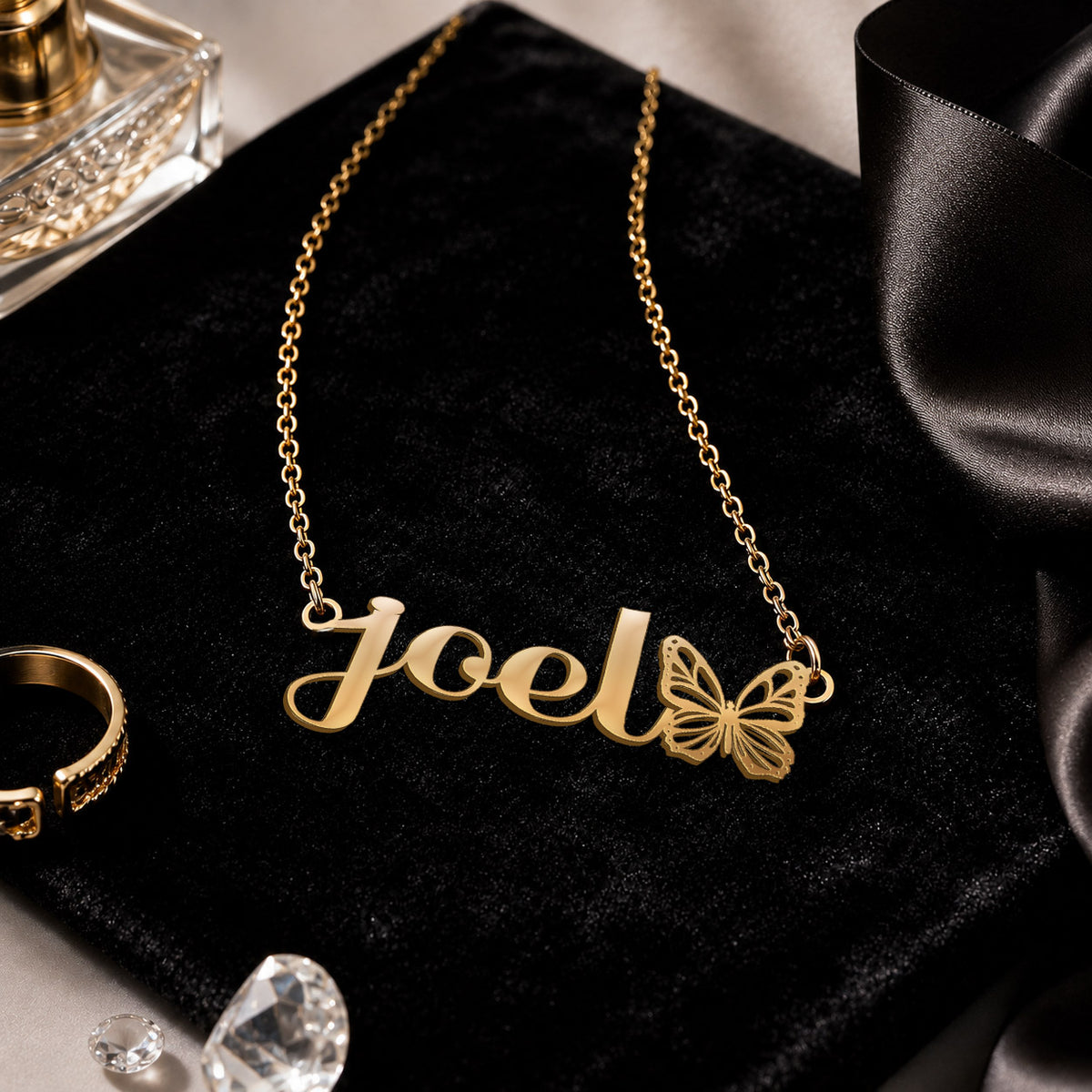 JOEL The Classic Personalized Name Necklace