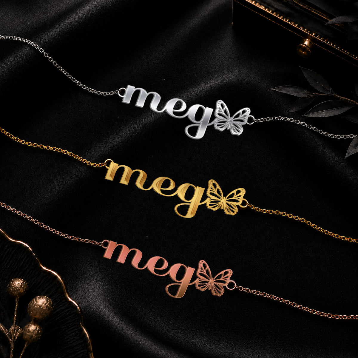 MEG The Classic Personalized Name Necklace